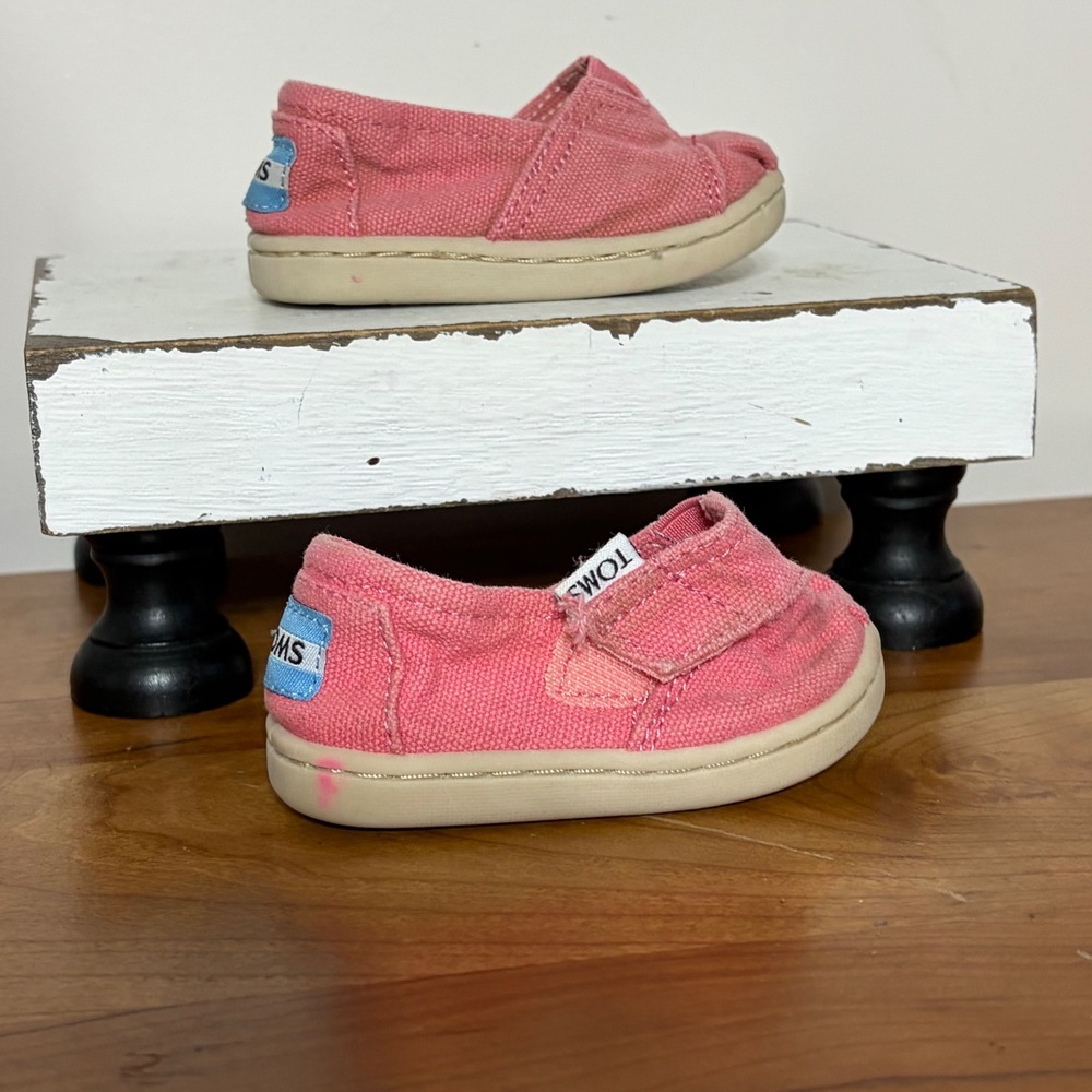 TOMS Tiny Classics Pink Canvas Slip On Shoes Toddler Size T3 Hook Loop Strap